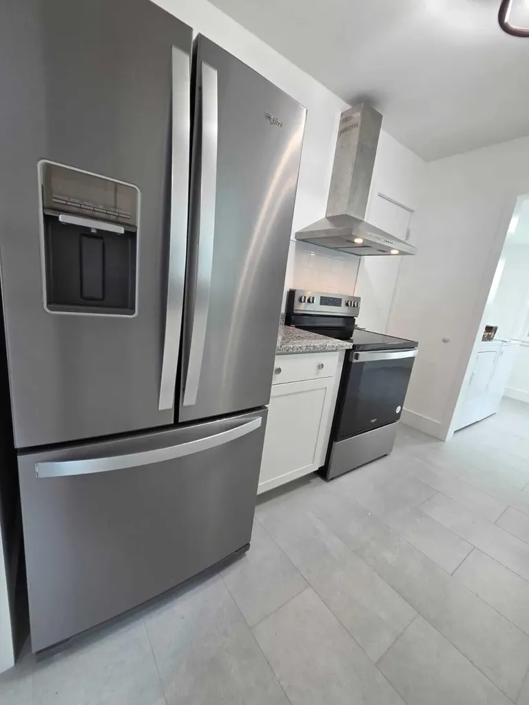 813 S 6th Street Fort Pierce FL 34950
