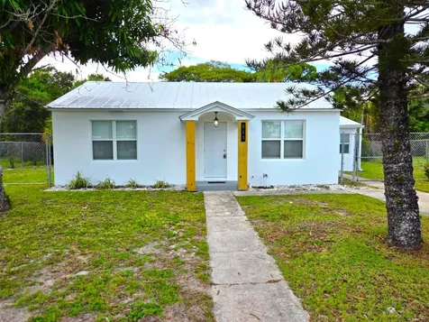 813 S 6th Street Fort Pierce FL 34950