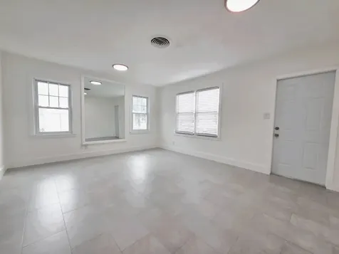 813 S 6th Street Fort Pierce FL 34950
