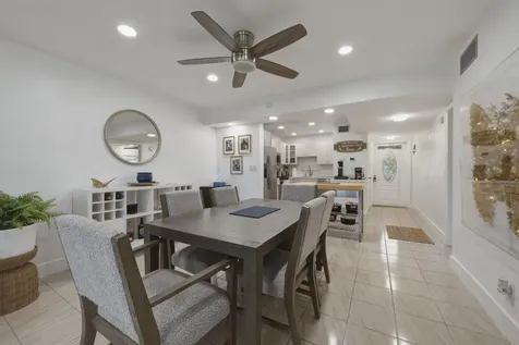 9200 N Hollybrook Lake Drive Pembroke Pines FL 33025