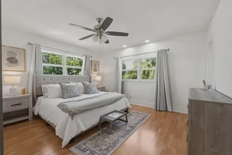9200 N Hollybrook Lake Drive Pembroke Pines FL 33025