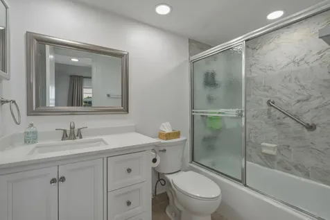 9200 N Hollybrook Lake Drive Pembroke Pines FL 33025