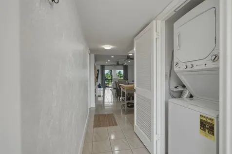 9200 N Hollybrook Lake Drive Pembroke Pines FL 33025