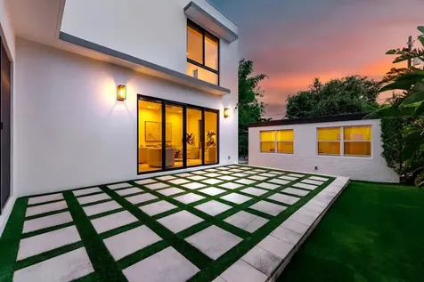 509 38th Street West Palm Beach FL 33407
