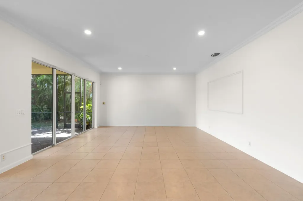 2643 Arbor Lane Royal Palm Beach FL 33411
