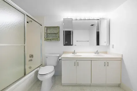 2202 Lucaya Bend Coconut Creek FL 33066