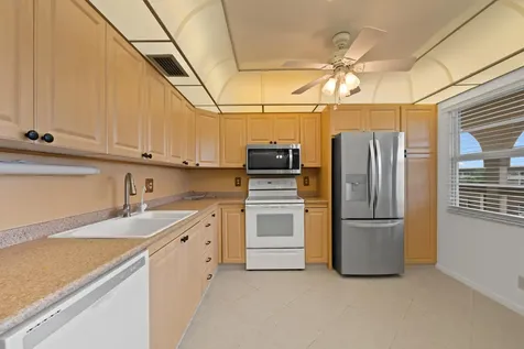2202 Lucaya Bend Coconut Creek FL 33066