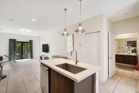 4725 NW 85th Avenue Doral FL 33166