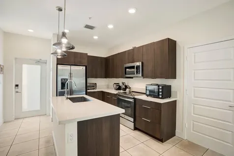 4725 NW 85th Avenue Doral FL 33166