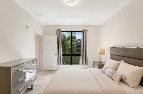 4725 NW 85th Avenue Doral FL 33166