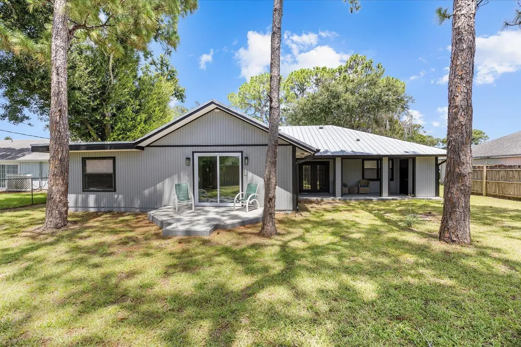 2832 SW Giralda Port St Lucie FL 34953