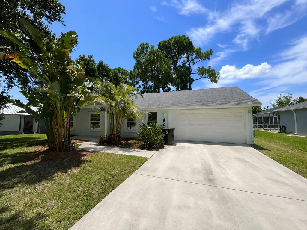 2822 SW Giralda Street Port St Lucie FL 34953