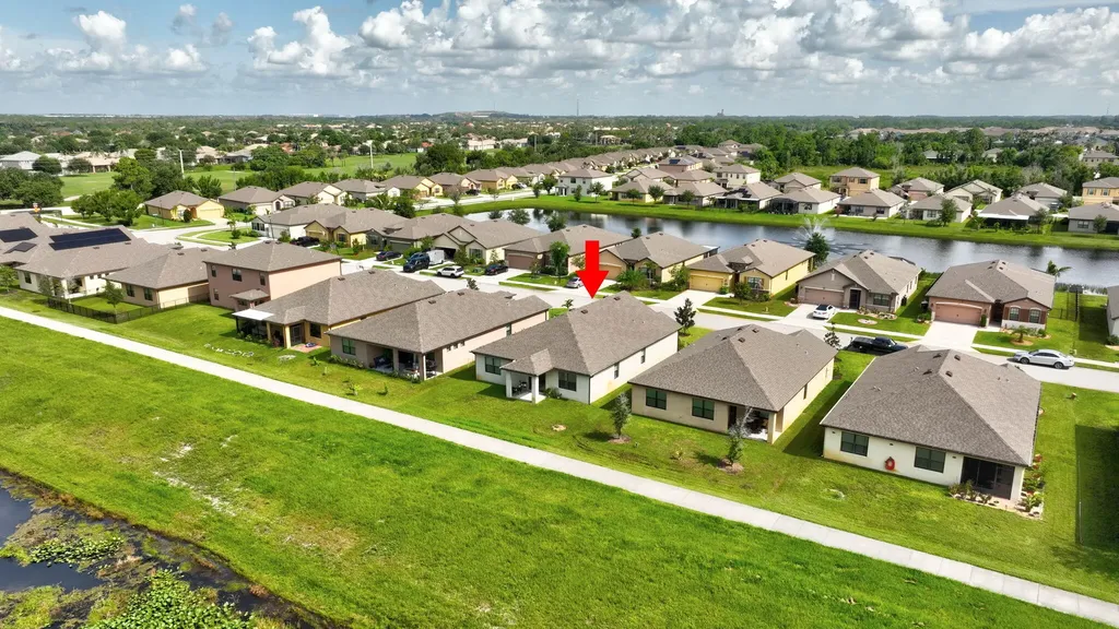 6289 NW Regent Street Port St Lucie FL 34983