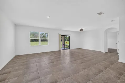 6289 NW Regent Street Port St Lucie FL 34983