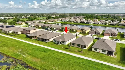 6289 NW Regent Street Port St Lucie FL 34983