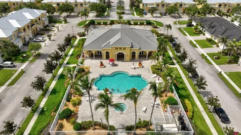 6289 NW Regent Street Port St Lucie FL 34983