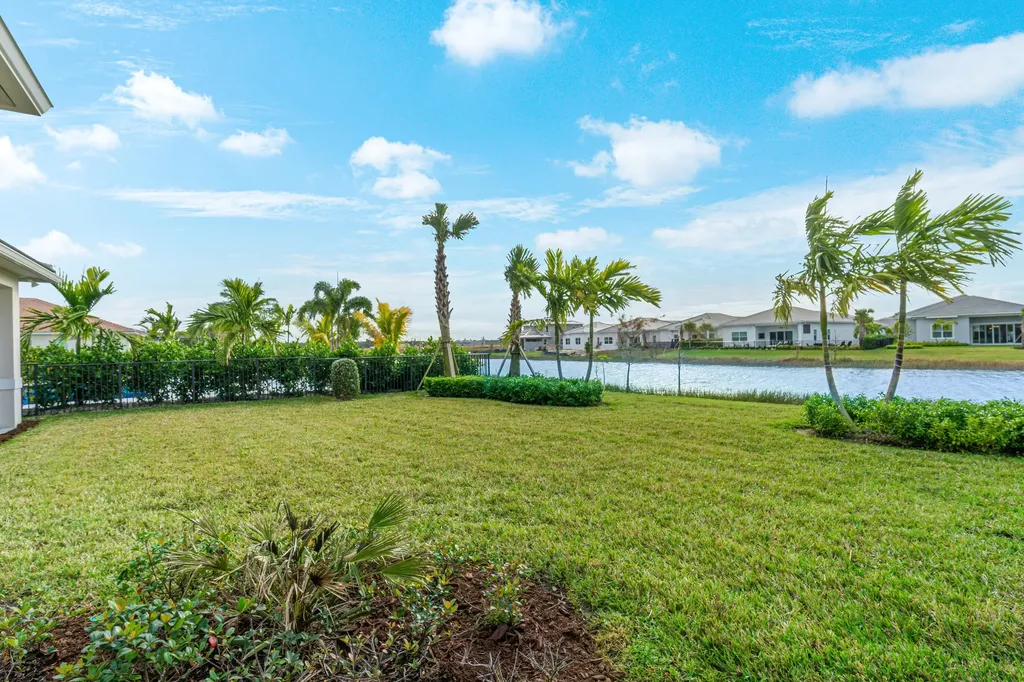 12272 Waterstone Circle Palm Beach Gardens FL 33412