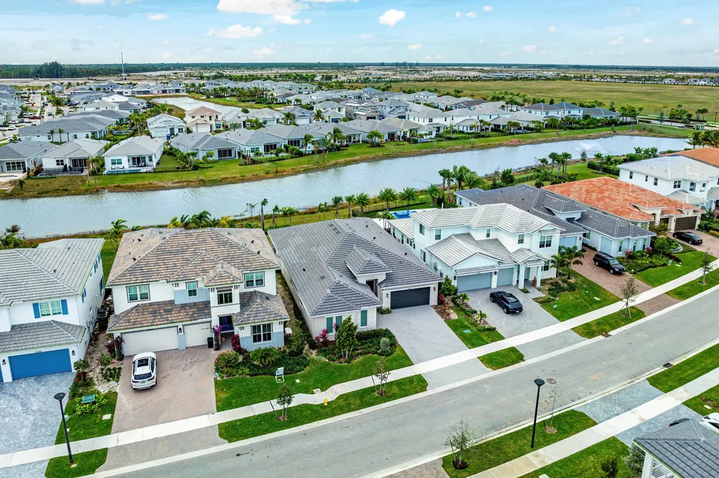 12272 Waterstone Circle Palm Beach Gardens FL 33412