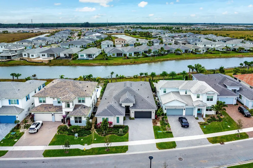 12272 Waterstone Circle Palm Beach Gardens FL 33412