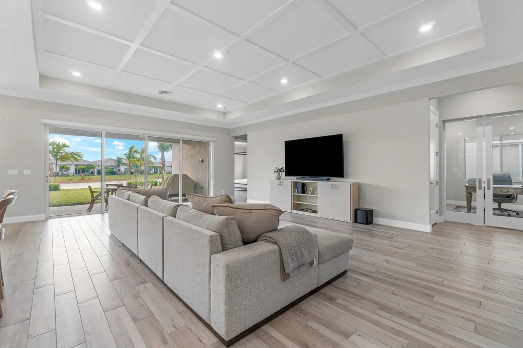 12272 Waterstone Circle Palm Beach Gardens FL 33412