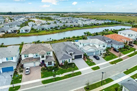 12272 Waterstone Circle Palm Beach Gardens FL 33412