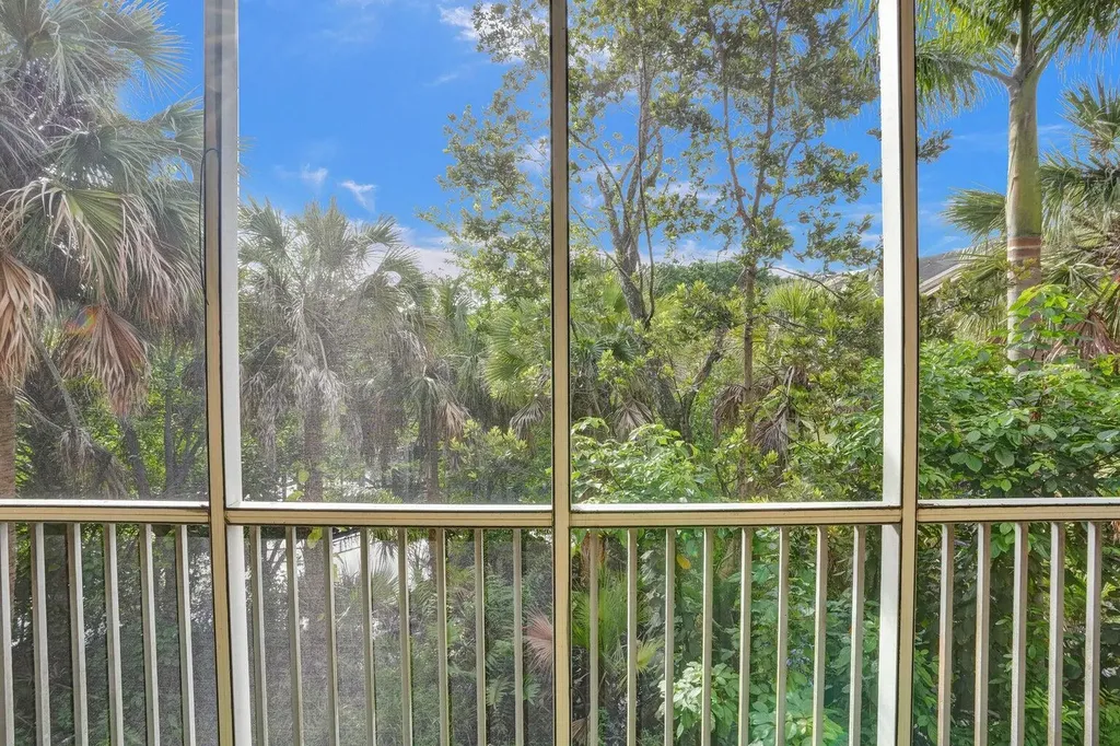 4015 W Mcnab Road Pompano Beach FL 33069