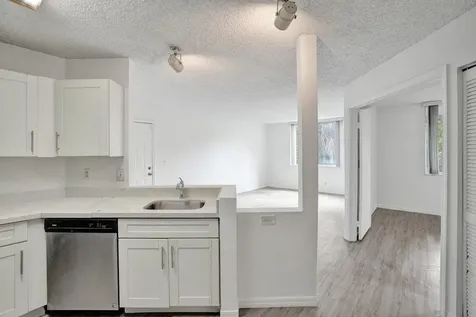 4015 W Mcnab Road Pompano Beach FL 33069