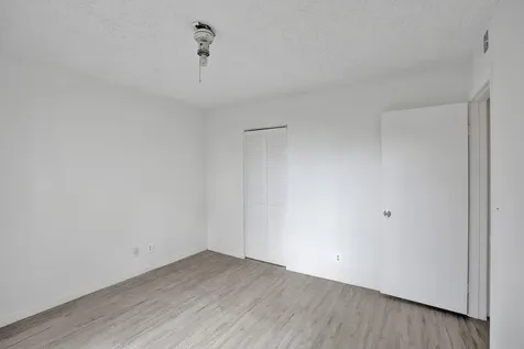 4015 W Mcnab Road Pompano Beach FL 33069