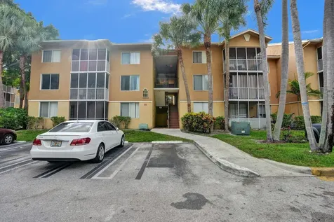 4015 W Mcnab Road Pompano Beach FL 33069