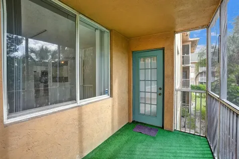4015 W Mcnab Road Pompano Beach FL 33069