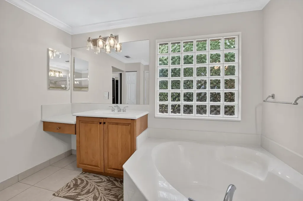 6815 Imperial Beach Circle Delray Beach FL 33446