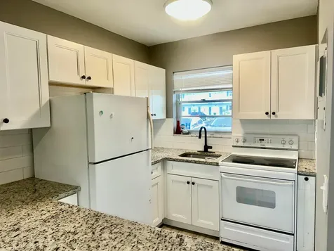 1113 Lake Terrace Boynton Beach FL 33426