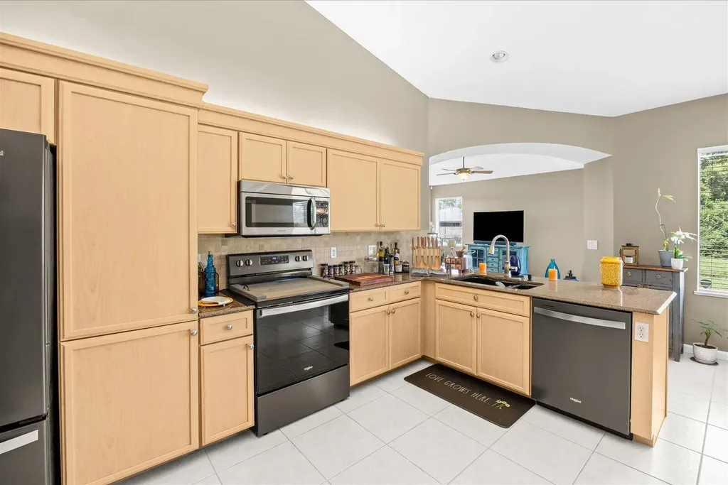 541 SW Dairy Road Port St Lucie FL 34953