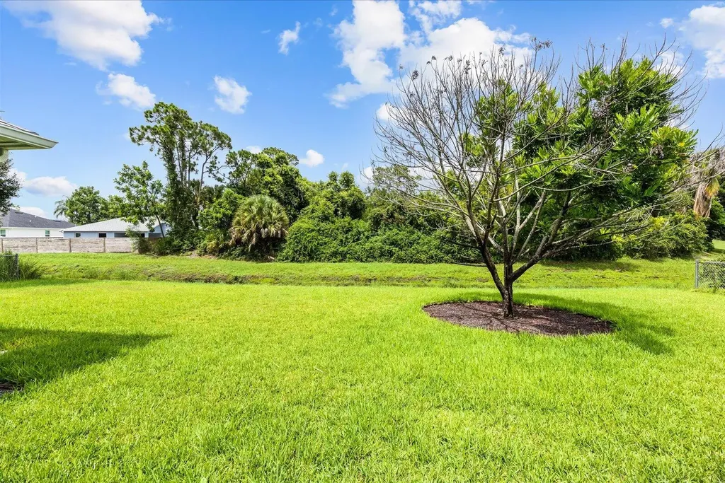 541 SW Dairy Road Port St Lucie FL 34953