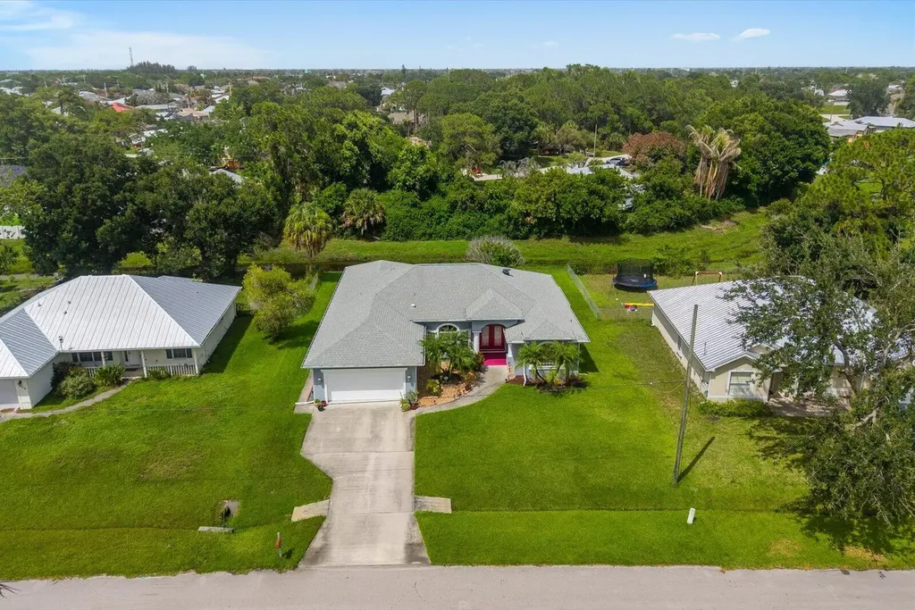 541 SW Dairy Road Port St Lucie FL 34953
