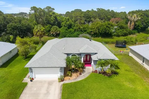 541 SW Dairy Road Port St Lucie FL 34953