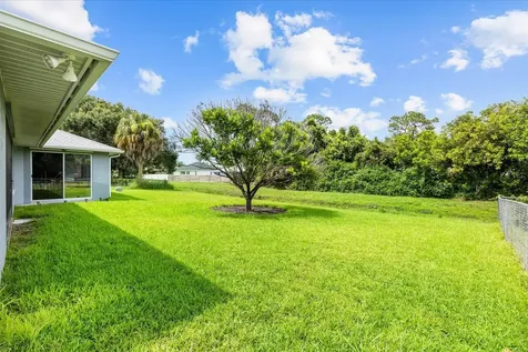 541 SW Dairy Road Port St Lucie FL 34953