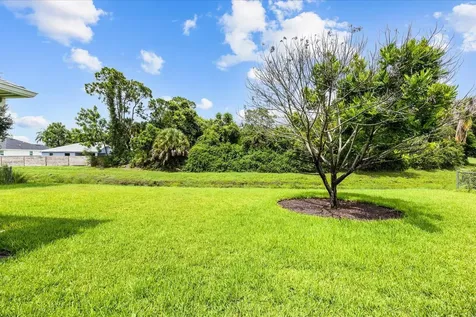 541 SW Dairy Road Port St Lucie FL 34953