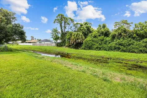 541 SW Dairy Road Port St Lucie FL 34953