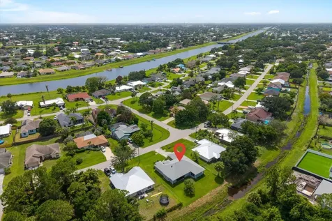 541 SW Dairy Road Port St Lucie FL 34953