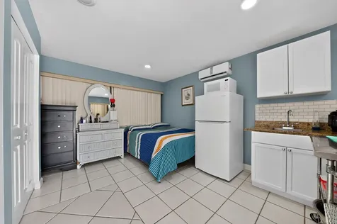 5826 Churchill Court West Palm Beach FL 33405