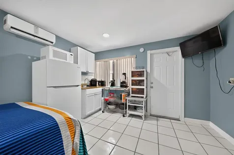 5826 Churchill Court West Palm Beach FL 33405