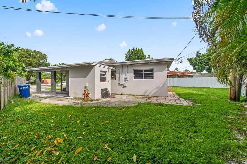 371 Kentucky Avenue Fort Lauderdale FL 33312