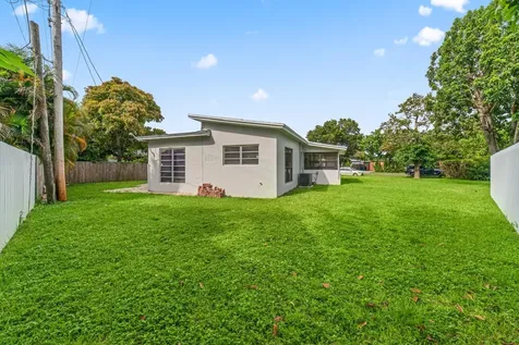 371 Kentucky Avenue Fort Lauderdale FL 33312