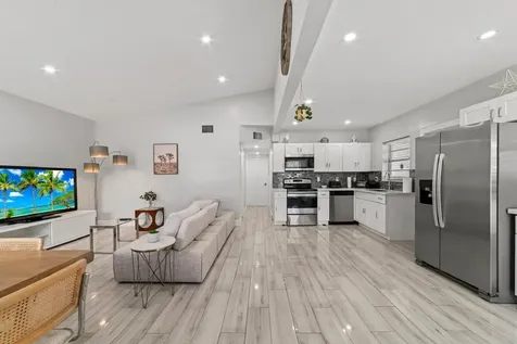 371 Kentucky Avenue Fort Lauderdale FL 33312