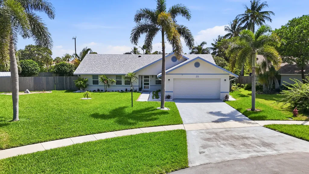 25 Cedar Circle Boynton Beach FL 33436
