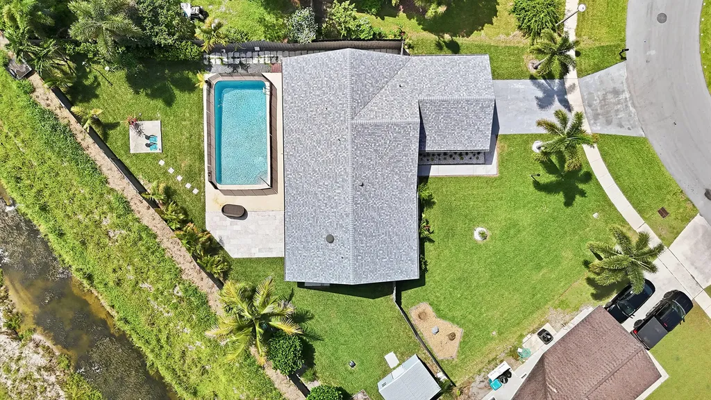 25 Cedar Circle Boynton Beach FL 33436