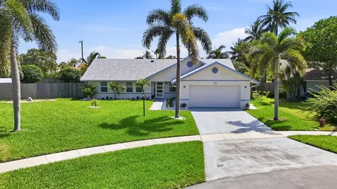 25 Cedar Circle Boynton Beach FL 33436