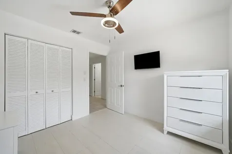 25 Cedar Circle Boynton Beach FL 33436