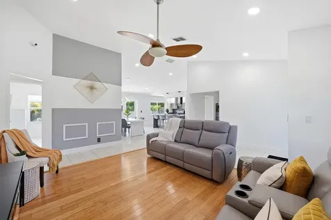 25 Cedar Circle Boynton Beach FL 33436